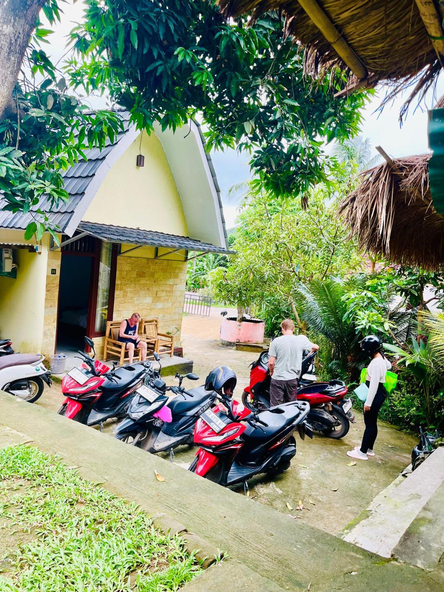 Roy Homestay Kuta Kuta  Zewnętrze zdjęcie