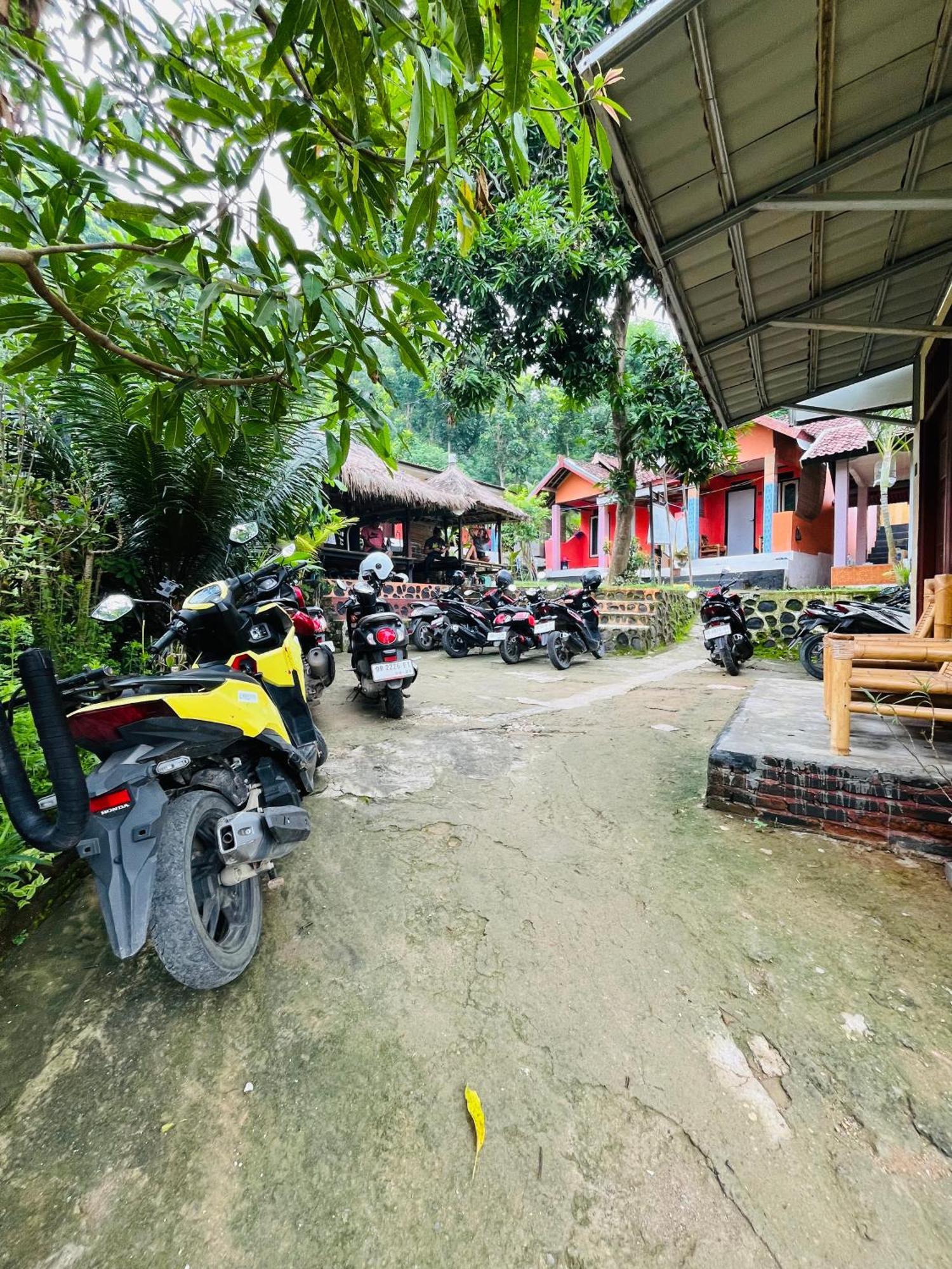 Roy Homestay Kuta Kuta  Zewnętrze zdjęcie